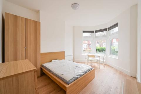 undefined, Woodlands Park Road, N15, Harringay, London, N15