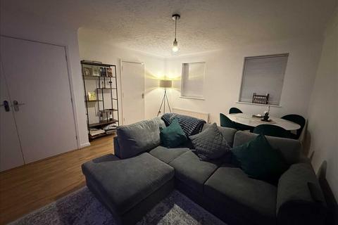 2 bedroom apartment to rent, Old Dickens Heath Road, Solihull