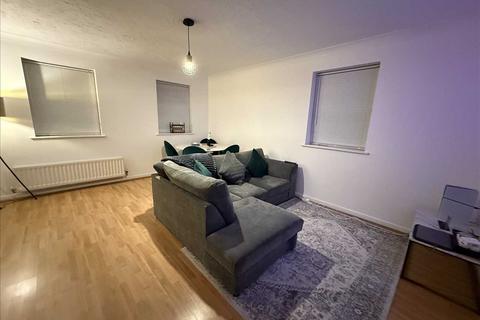 2 bedroom apartment to rent, Old Dickens Heath Road, Solihull