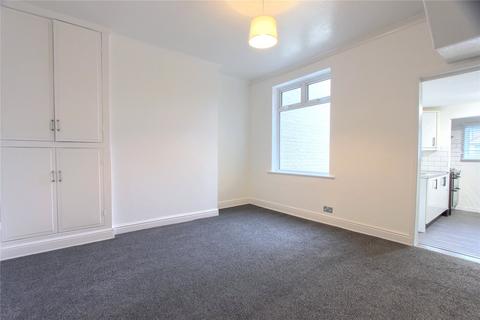 4 bedroom terraced house to rent, High Street West, Redcar