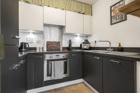 1 bedroom apartment for sale, Nelson Walk, London, E3