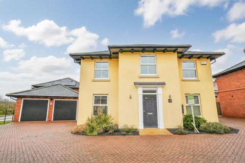 4 bedroom detached house for sale - Randall Crescent, Cromer, NR27