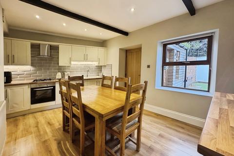 undefined, Old Lane, Birkenshaw, BD11