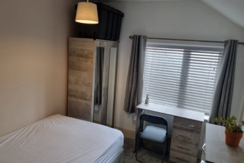 5 bedroom house of multiple occupation to rent - Oxford Gardens, Stafford ST16