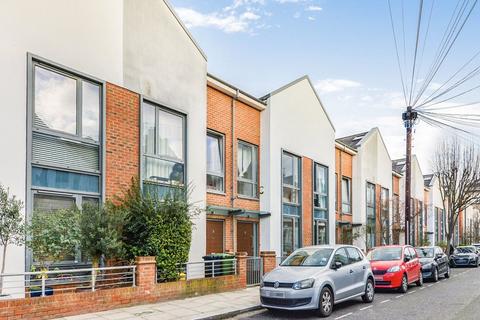 3 bedroom house for sale, Elbe Street, Fulham, SW6
