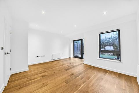 3 bedroom house for sale, Elbe Street, Fulham, SW6