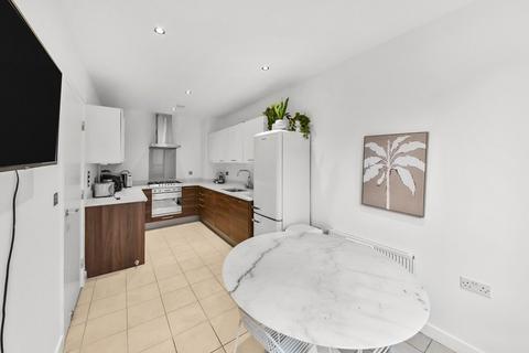 3 bedroom house for sale, Elbe Street, Fulham, SW6