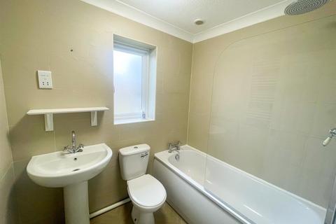 1 bedroom terraced house to rent, Roundacre, Halstead