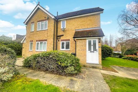 1 bedroom terraced house to rent, Roundacre, Halstead