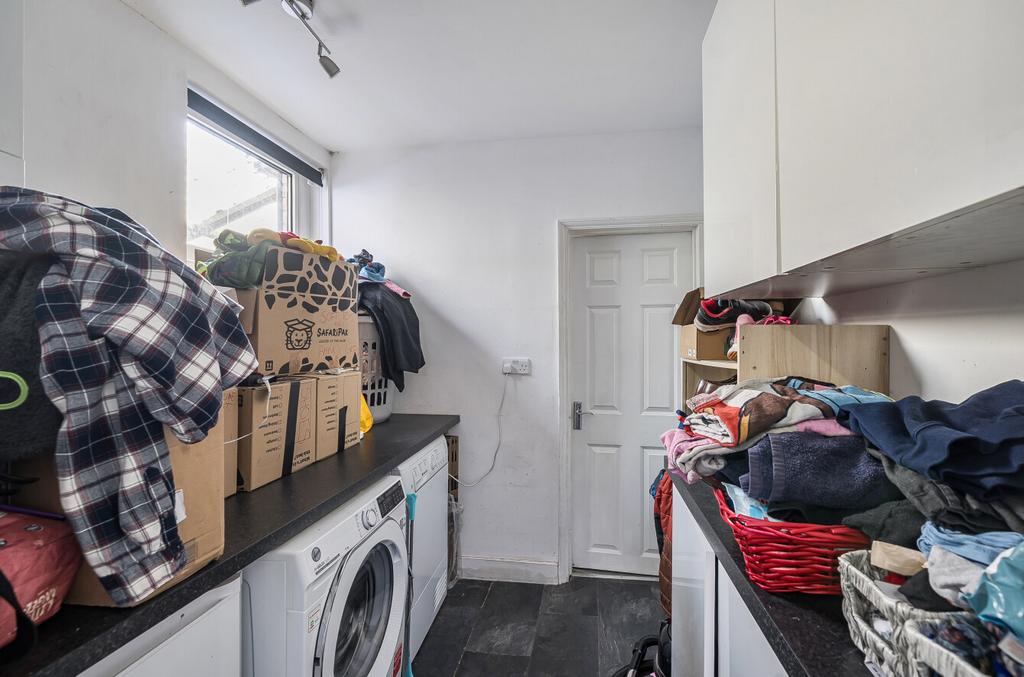 1396869 11 696781...