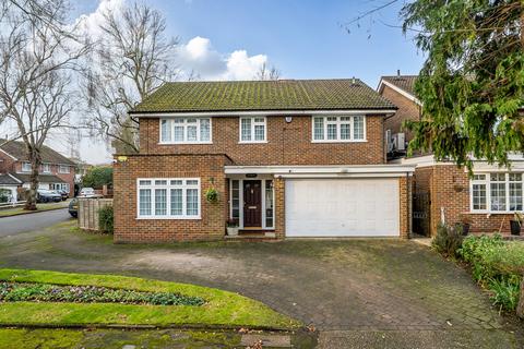 5 bedroom detached house for sale - Royston Grove, Pinner