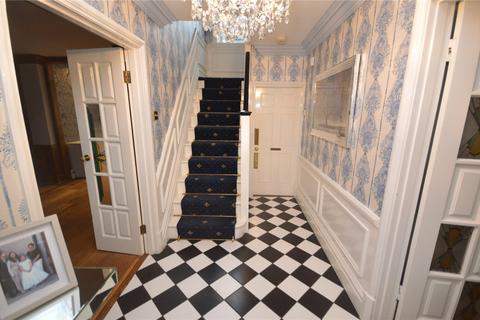 undefined, Cutenhoe Road, Luton, Bedfordshire, LU1