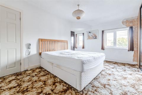 2 bedroom end of terrace house for sale, West Park, Guiseley, Leeds, West Yorkshire