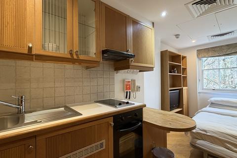 undefined, Cartwright Gardens