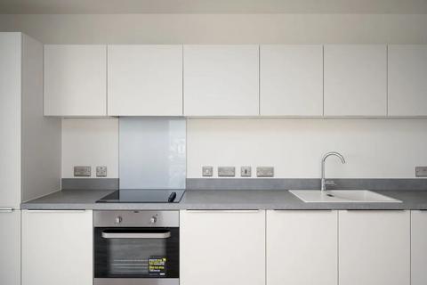 1 bedroom flat to rent, South Side Three Road