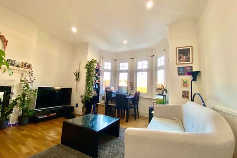 1 bedroom flat to rent, Ealing Common, London. W5