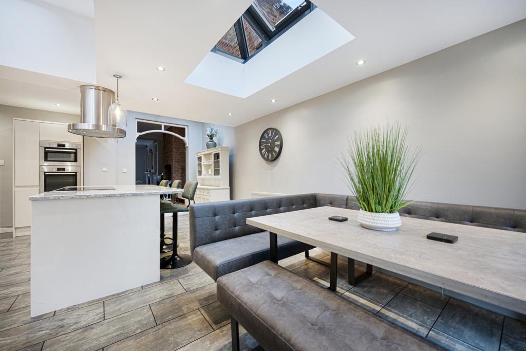 Kitchen/Living Area
