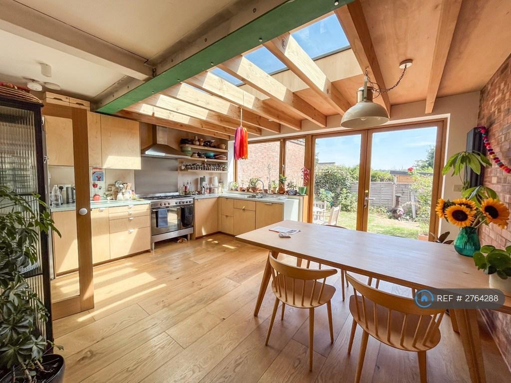 Kitchen &amp; Dining