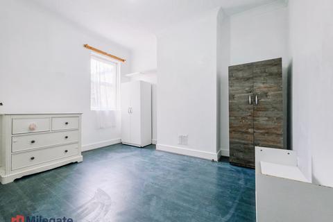 undefined, Gainsborough Drive, Westcliff-On-Sea SS0