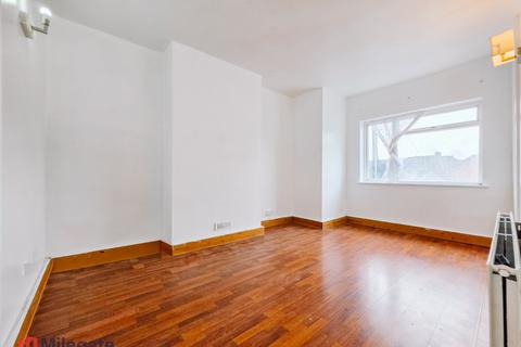 undefined, Gainsborough Drive, Westcliff-On-Sea SS0