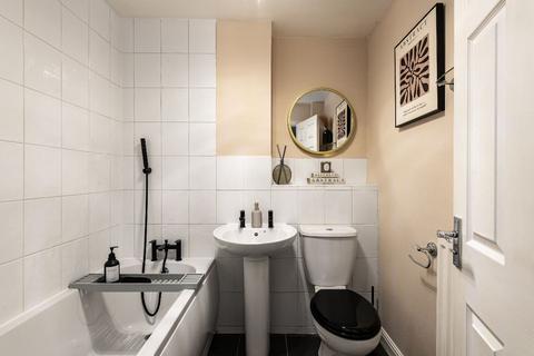 3 bedroom terraced house for sale, Waterside Lane, Gillingham