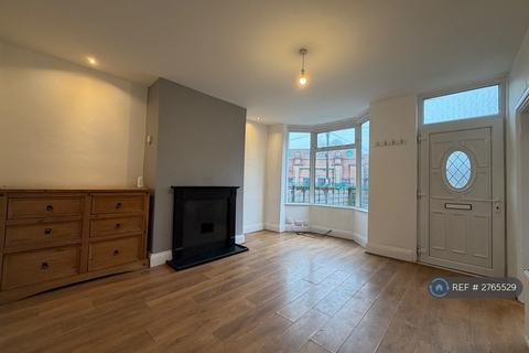 2 bedroom terraced house to rent, Brooklyn Terrace, Leeds, LS12