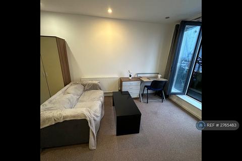 Studio to rent, Masshouse Plaza, Birmingham, B5