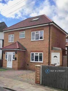 3 bedroom detached house to rent - Pembroke Road, Wembley, HA9