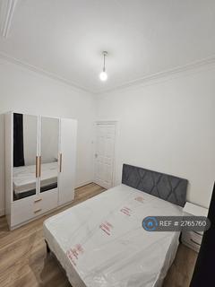 2 bedroom flat to rent, Stratford, London, E15
