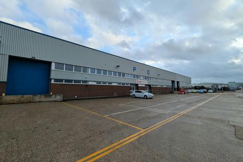 Distribution warehouse to rent, Brunel Rd Totton SO40 3SH