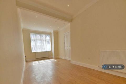 6 bedroom semi-detached house to rent, Fairfield Avenue, London, NW4
