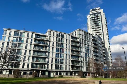 2 bedroom flat to rent, The Crescent, London, SE8