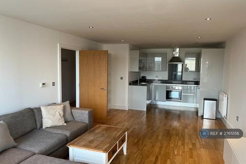 2 bedroom flat to rent, The Crescent, London, SE8