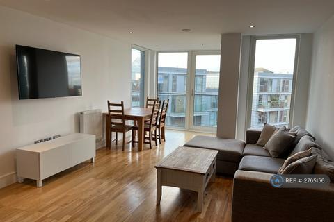 2 bedroom flat to rent, The Crescent, London, SE8