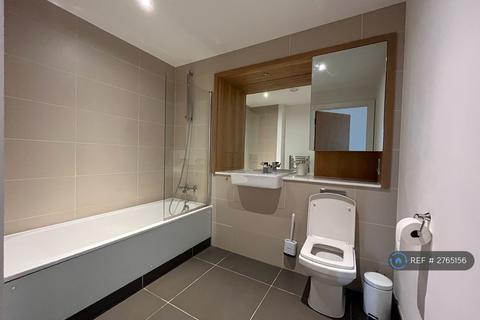 2 bedroom flat to rent, The Crescent, London, SE8