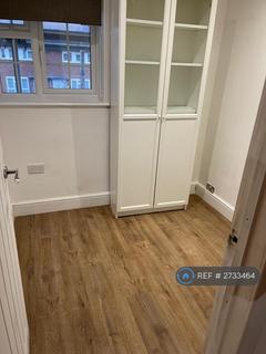 3 bedroom terraced house to rent, Hampden Road, Slough, SL3