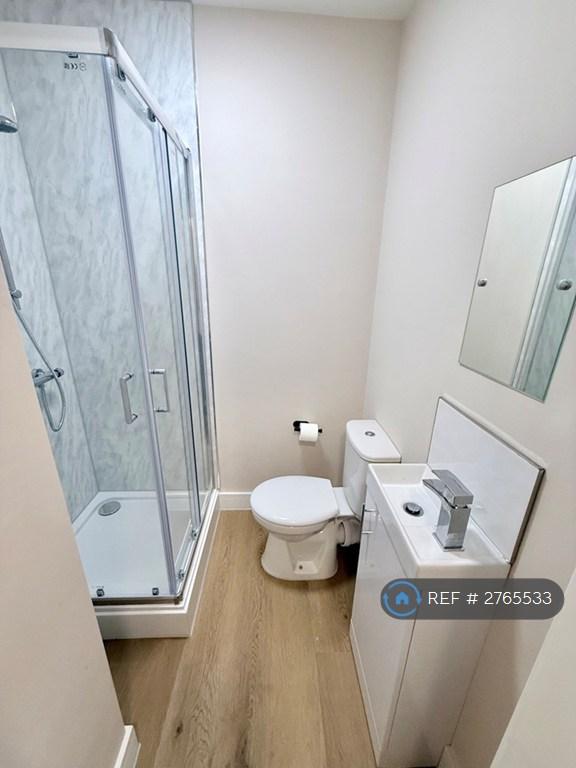 Room 4 Offsuite