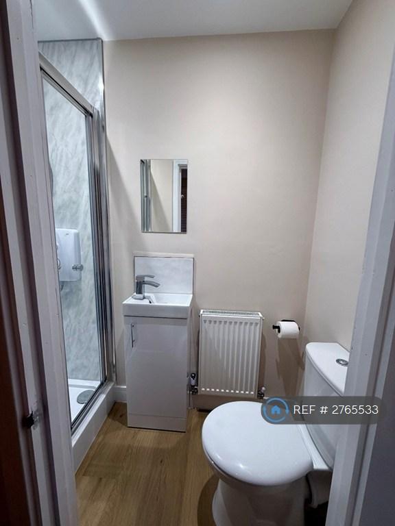 Room 1 Ensuite