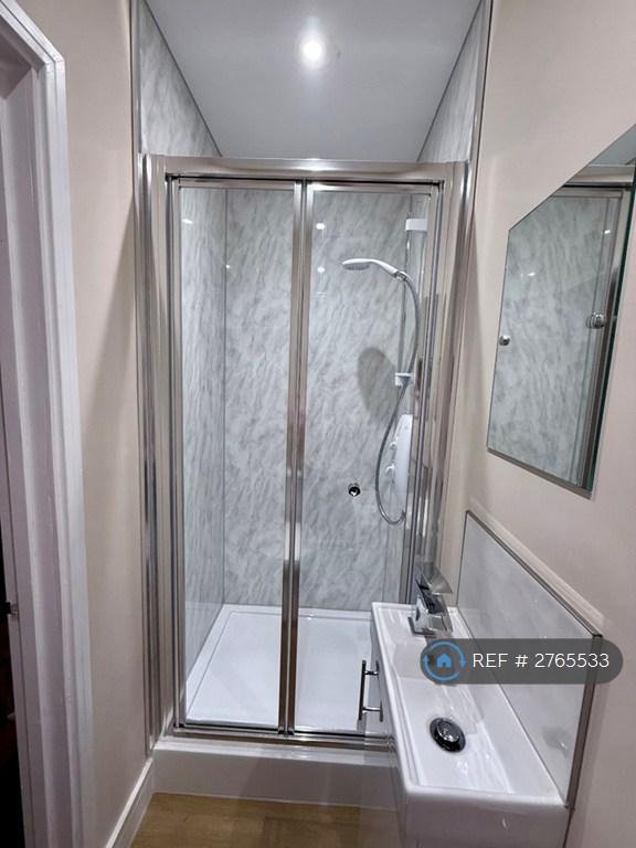 Room 1 Ensuite