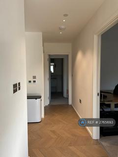 2 bedroom flat to rent, Ayres House, London, N8