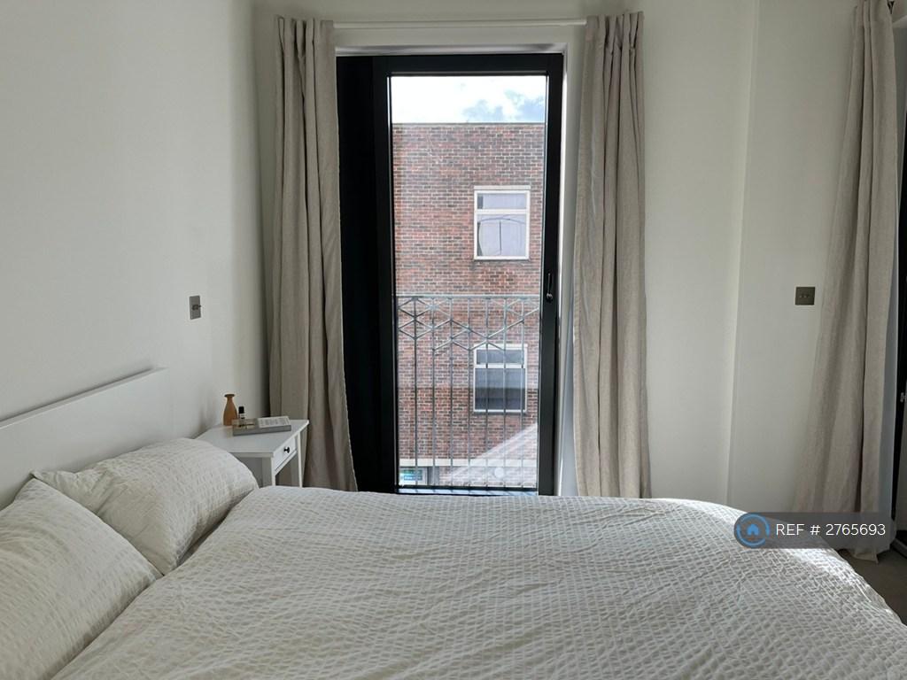 Double Bedroom With En-Suite