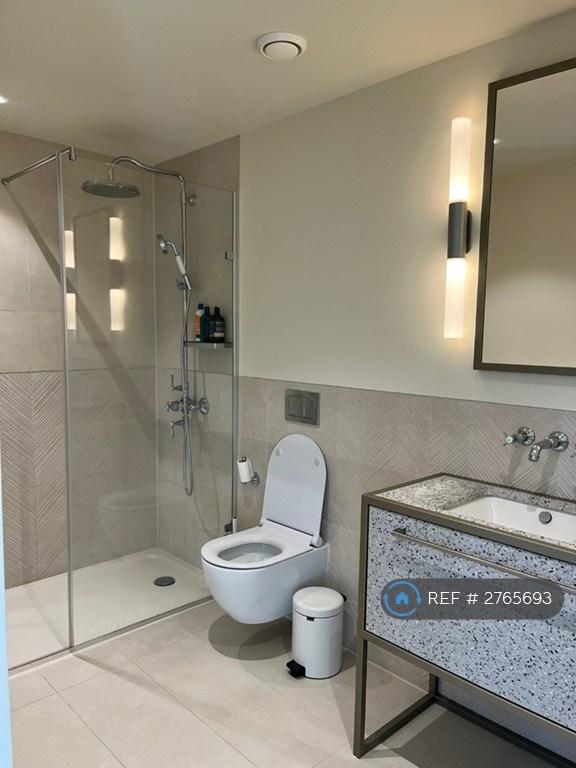 En-Suite Bathroom