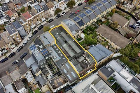 Mixed use for sale, 3-5 Gayford Rd London W12 9BY