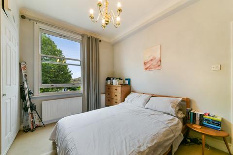 1 bedroom flat to rent, Huguenot Terrace, SW18