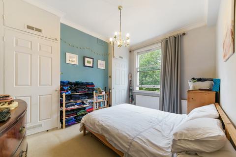 1 bedroom flat to rent, Huguenot Terrace, SW18