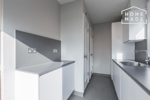 1 bedroom flat to rent, Olympian Court, E14