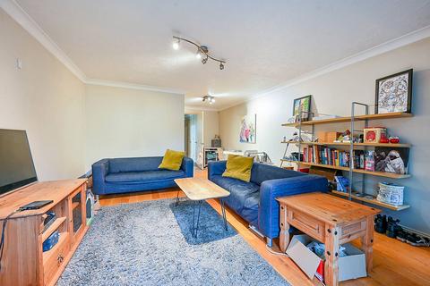 1 bedroom flat for sale, Kingswood Terrace, Chiswick, London, W4
