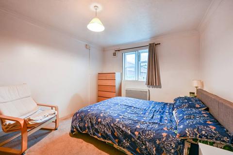 1 bedroom flat for sale, Kingswood Terrace, Chiswick, London, W4