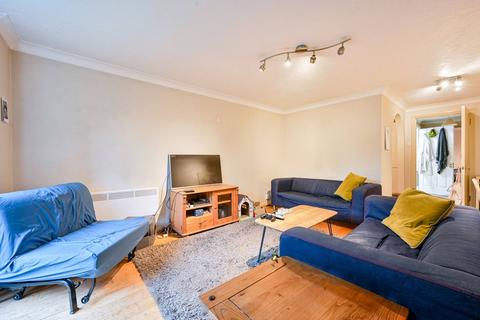 1 bedroom flat for sale, Kingswood Terrace, Chiswick, London, W4