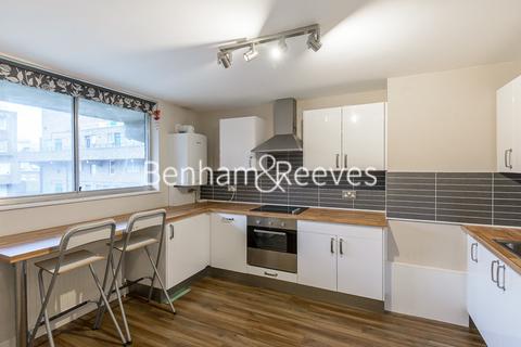 2 bedroom apartment to rent, Shire House, Lamb’s Passage EC1Y